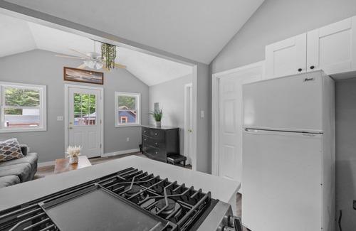 Alton Cabaña | Newly Renovated Cottage 8 Main Street Alton Bay!