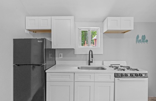 Alton Cabaña | Newly Renovated Cottage on Main Street Alton Bay #5