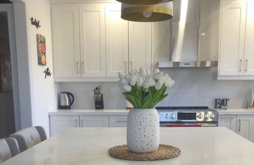 Owen Sound Casa | Newly Renovated Cozy Vacation Home in Owen Sound