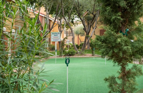 Las Vegas Casa | Condominio de lujo con transporte gratuito a Strip, Resort Putting Green y piscina al aire libre