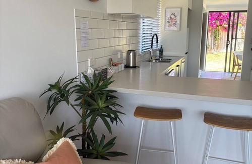 North Geelong Casa | Newly renovated, family & pet friendly two bedroom property in Geelong.