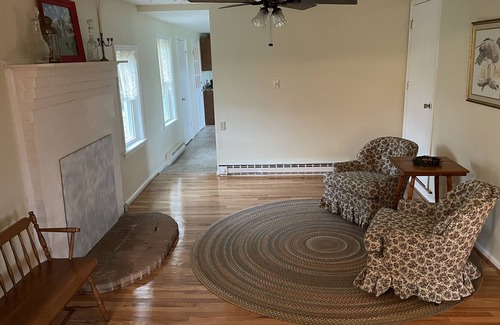 Craig Creek Otro | Newly renovated Farmhouse on 40 acres along Craig Creek.
