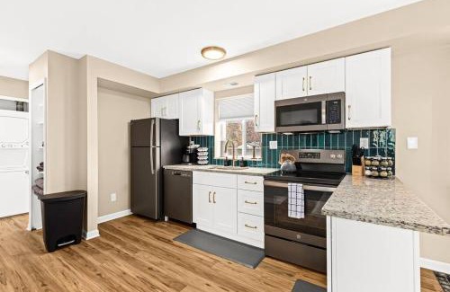 Roseville Apartamento | Newly Renovated Flat near Downtown Roseville