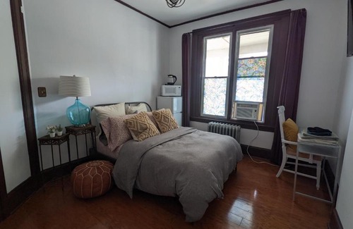 Philadelphia Casa | NEWLY RENOVATED - Historic Rowhome West Philadelphia