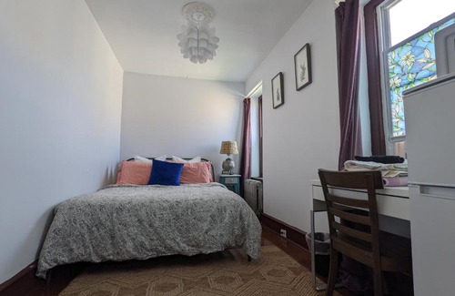 Philadelphia Casa | NEWLY RENOVATED - Historic Rowhome West Philadelphia