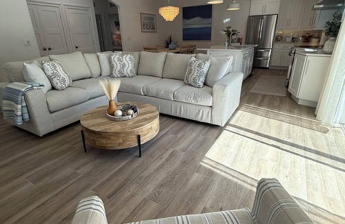 Holmes Beach Casa | A pie de playa, restaurantes, tiendas y tranvía