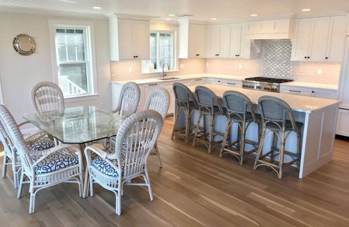 Buzzards Bay Casa | Newly renovated home located on Gray Gables Beach overlooking the Cape Cod Canal