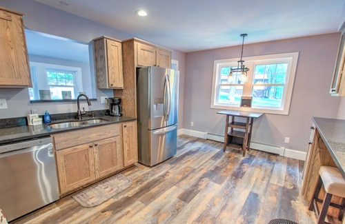 Lakeville Casa | Newly renovated home on the lake!