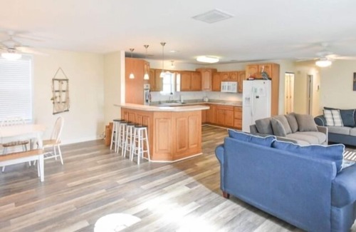 Montego Bay Casa | Newly renovated home in much sought after Montego Bay Community. 2 Pools and tennis