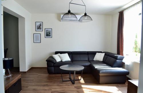 Jirny Apartamento | Newly renovated house near Prague