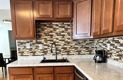 Front Park Casa | Newly renovated luxurious and private, 3-bedroom 2 bath West Side Oasis!