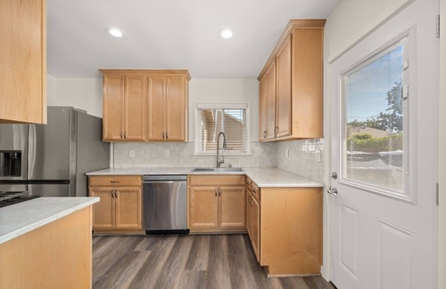 Harbor Casa | Spacious 4-bedroom with AC, W/D in Long Beach next to Hartwell Park