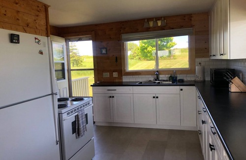 French River Casa | Dodd Place - Propiedad frente al mar recientemente renovada en French River