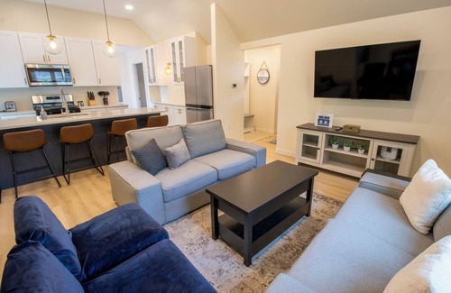 Michigan City Casa | Newly Renovated & Pet-friendly, Close to Lake Michigan w/ Yard