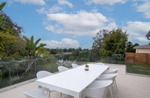 College West Casa | Newly Renovated, Peaceful, and Modern Sanctuary near downtown San Diego!