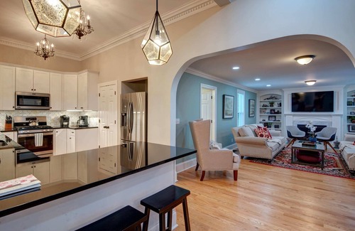 Skaneateles Casa | Newly renovated pet friendly 5-bedroom property! Walk to village!