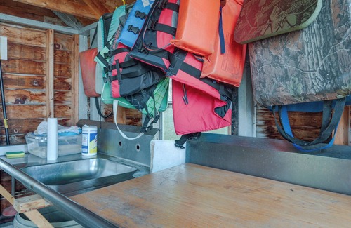 Phelps Cabaña | Newly Renovated Phelps Gem: Bike, Hike & Fish