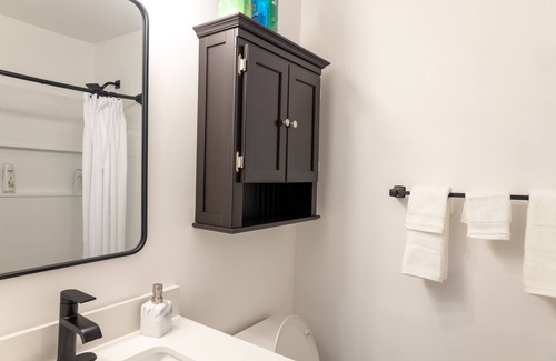 Kemptville Apartamento | Newly Renovated Private 2 bed with 1 bath Getaway