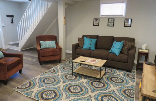 Oakley Apartamento | Newly Renovated Private Lower Level Suite near Biltmore