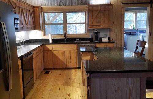 Olin Cabaña | Newly renovated rustic cottage in Northern Iredell County NC