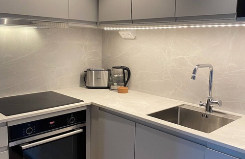 Backadalen Apartamento | Newly renovated apartment with free parking