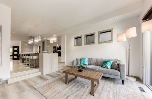 Hillhurst Casa | Newly Renovated Single Family Home w/ Hot Tub, Garage & King Bed
