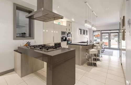 Hillhurst Casa | Newly Renovated Single Family Home w/ Hot Tub, Garage & King Bed