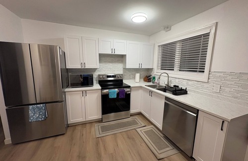 Regina Casa | Newly Renovated- Spacious 4 BR