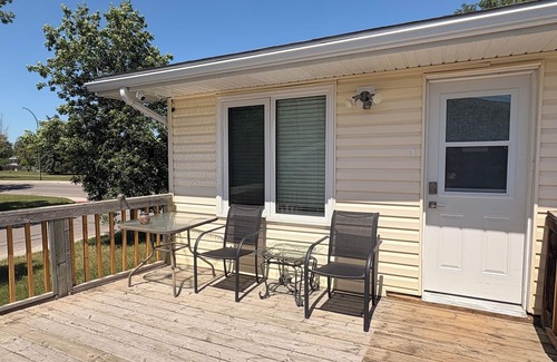 Regina Casa | Newly Renovated- Spacious 4 BR
