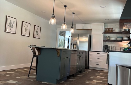 East Flat Rock Casa | Newly Renovated home just minutes from Downtown Hendersonville.