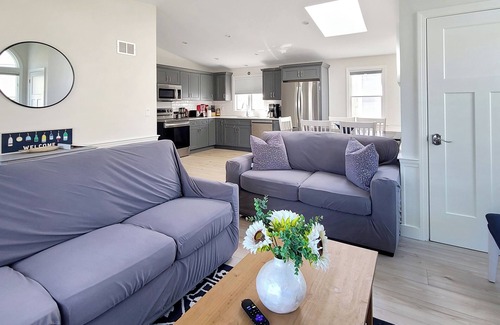 Silver Beach Casa | Newly Renovated 3BD--Central A/C, Enclosed Outdoor Shower, Bike or Walk to New Silver Beach, Only 0.5 Mi