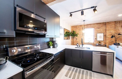 Rio Grande Apartamento | Newly Renovated Industrial Modern Downtown Loft