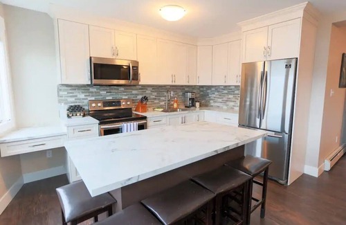 Vernon Casa | Newly renovated with Lakeviews, big yard, minutes to Silver Star/Golf/Wineries.
