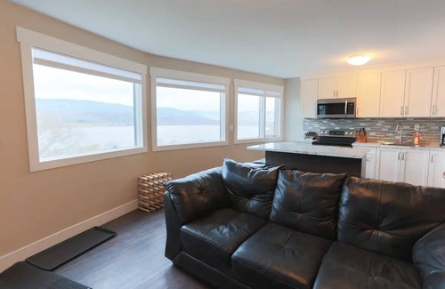 Vernon Casa | Newly renovated with Lakeviews, big yard, minutes to Silver Star/Golf/Wineries.