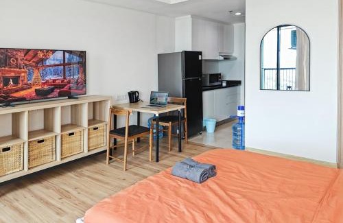 Jakarta Apartamento | Newly South Gate Studio Apt with Pool, Gym Netflix by 2ndHome