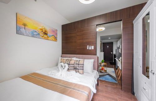 San Antonio Apartamento | Newly Turned 0ver Cond0- Air Makati 1BR with Balcony