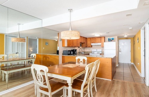 Midtown Ocean City Condominio | NEWLY UPDATED!! 2BR Condo Blocks to the Boardwalk