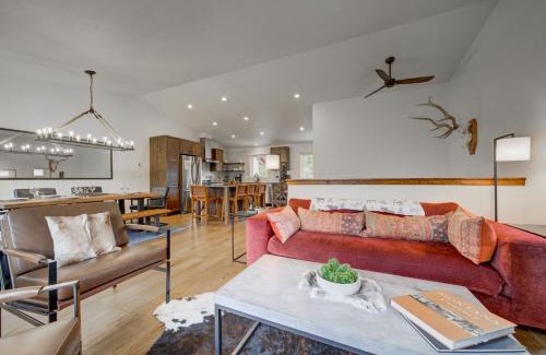 Big Sky Apartamento | Newly Updated! Hot tub/pool! Mountain View! Pets!