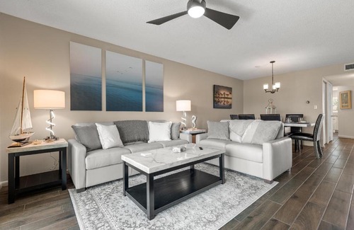 Isla del Sol Apartamento | Newly Updated St. Pete 2-BR Condo on Isla Del Sol