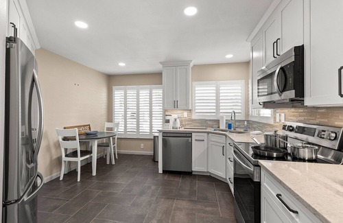 Isla del Sol Condominio | Newly Updated St. Pete 2-BR Condo on Isla Del Sol