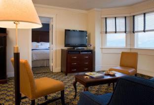 Newport Hotel | Newport Beach Hotel & Suites