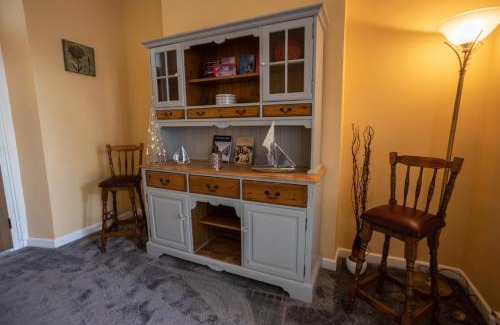 Newton Apartamento | NEWTON HEATH APARTMENT -750mtrs to beach - Spacious ground floor - Sleeps 6