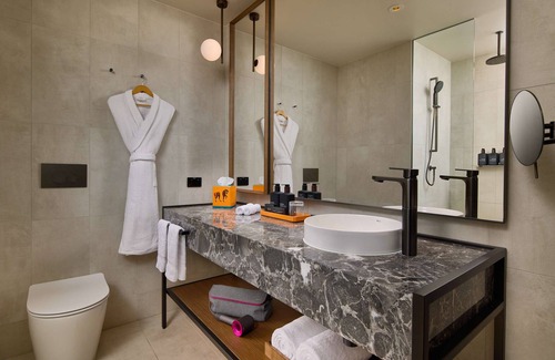 Melbourne Central Business District Hotel | Next Hotel Melbourne, Curio Collection by Hilton