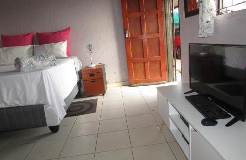 Pienaarsrivier Apartamento | Next to Dinokeng in Hammanskraal Private property