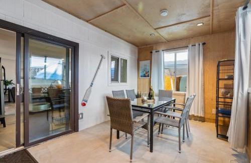 Logan Heights Casa | Next to Downtown Huge yard with Parking