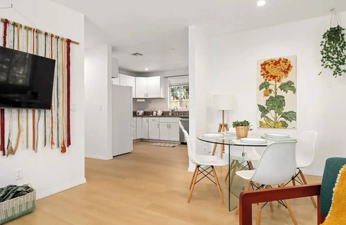 Atwater Village Casa | Next to Silverlake Hotspots - Gated, spacious, 3BD/2B Bungalow - private parking