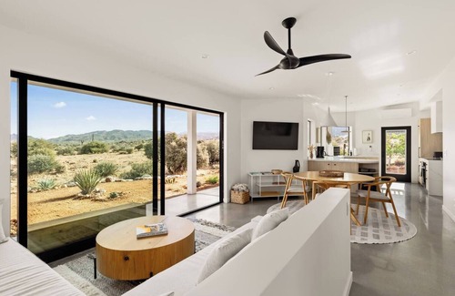 Pioneertown Casa | Nexus By The CoHost Company