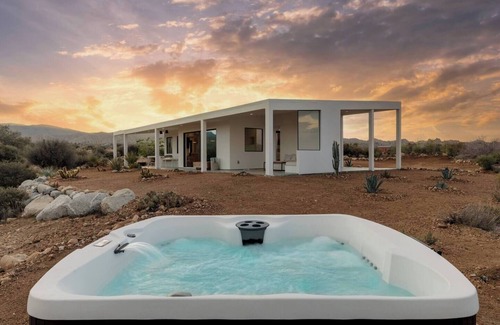 Pioneertown Casa | Nexus By The CoHost Company