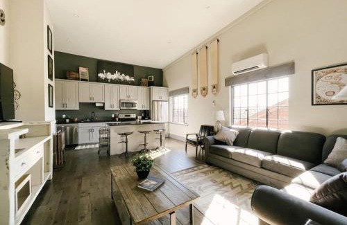 Downtown Knoxville Apartamento | Neyland View Condo - Heart of Downtown Knoxville