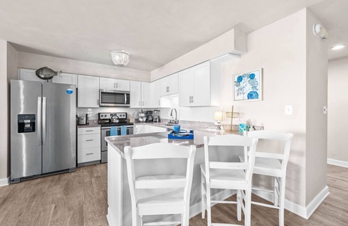 Seacrest Condominio | Ground floor gulf front beach Blue Tide condo between Alys beach & The Hub.